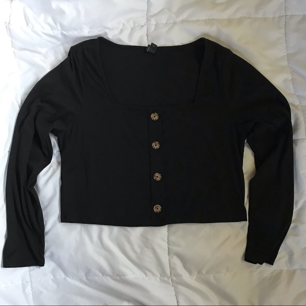 Cropped Long Sleeve Top w/ Buttons